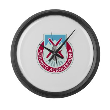 10MTNDSTB - M01 - 03 - DUI - 10th Division - Special Troops Bn - Large Wall Clock